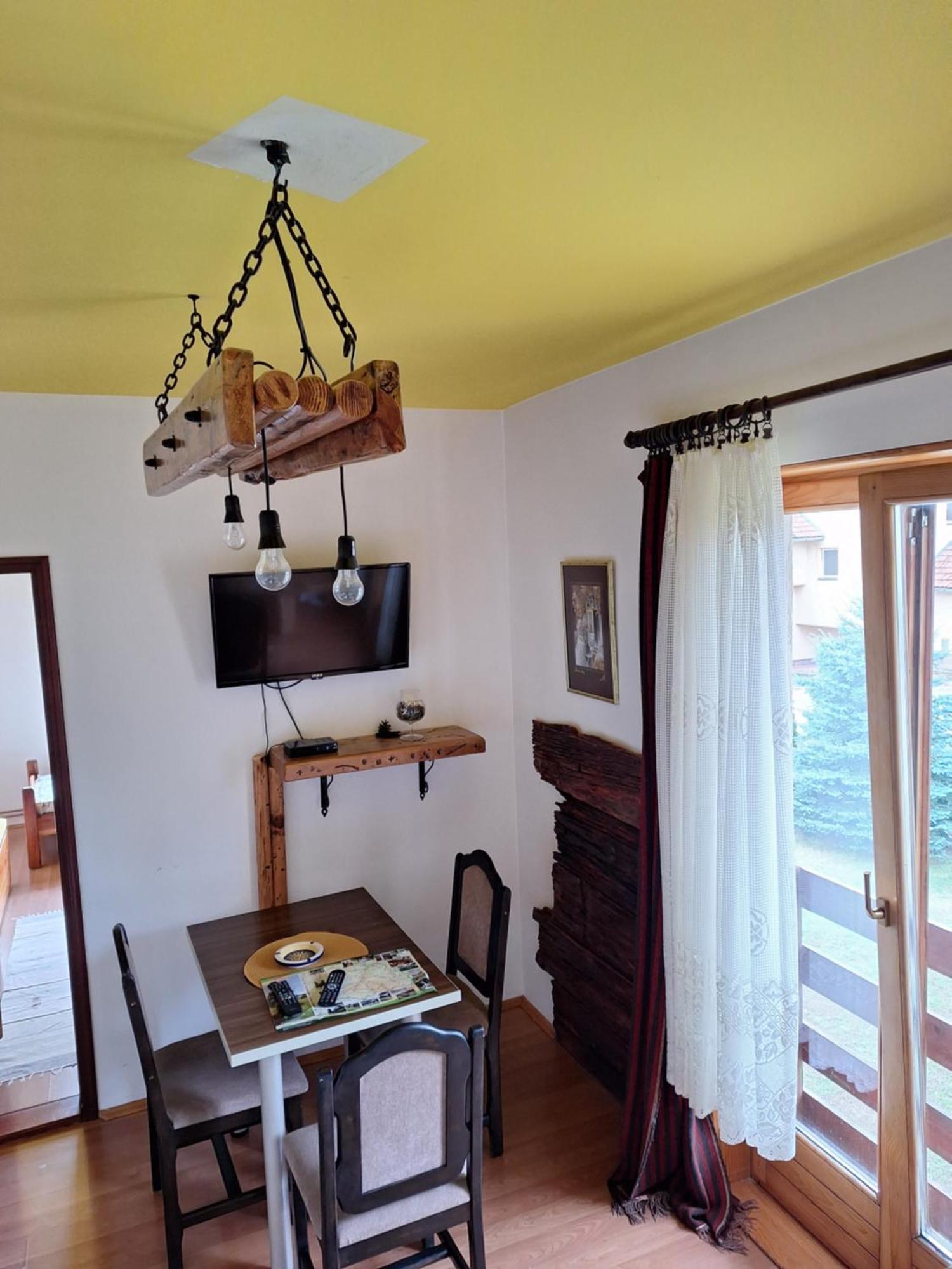 Apartmani Nika ซลาตีบอร์ ภายนอก รูปภาพ
